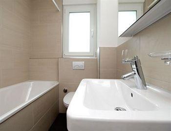 Guesthouse Dienerstrasse Zürich Buitenkant foto